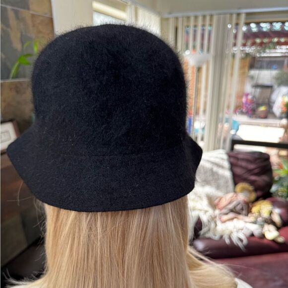 DNY Angora Bucket Hat Black EUC - Picture 3 of 6
